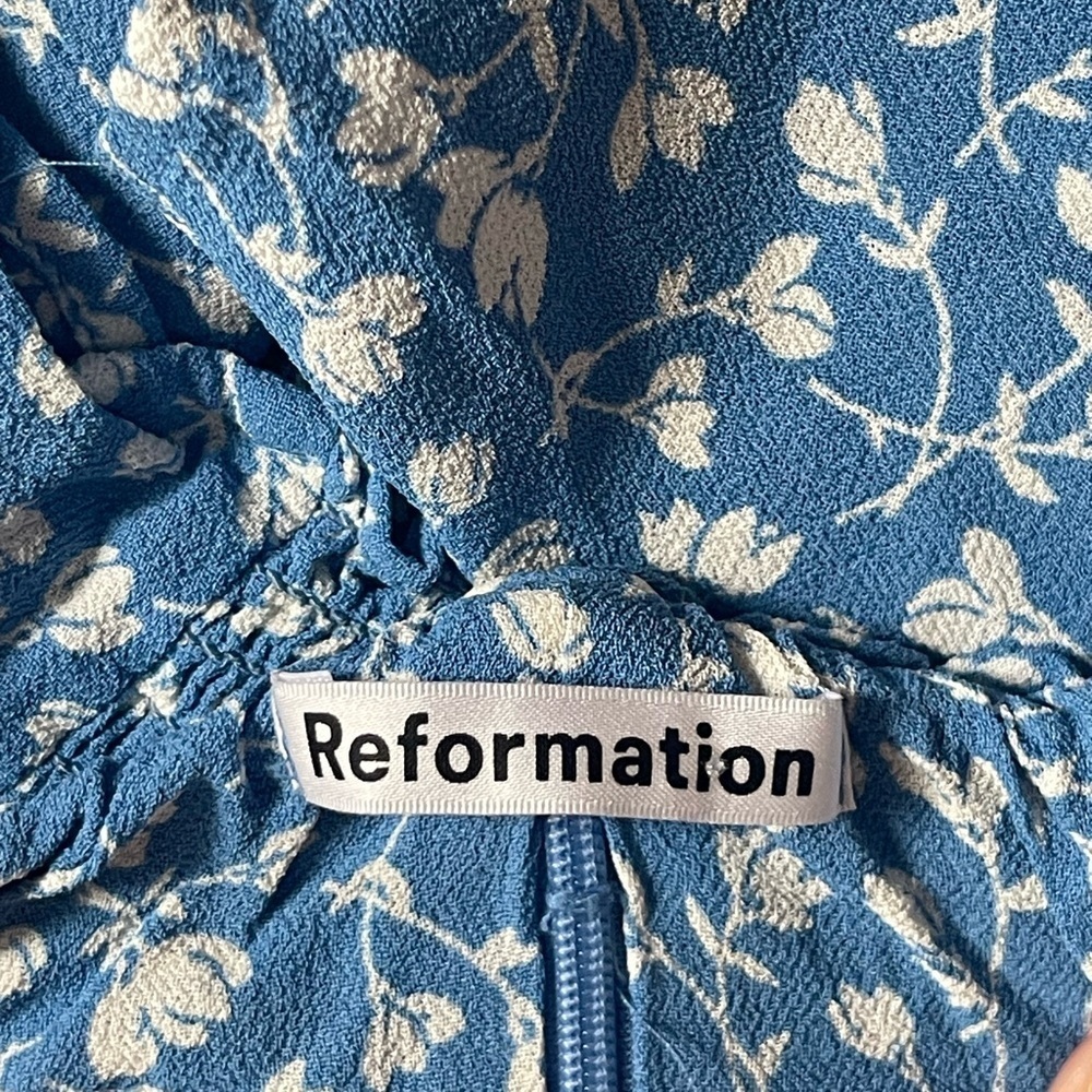 Reformation Blue Floral Tie-Strap top size 6 - Picture 7 of 10